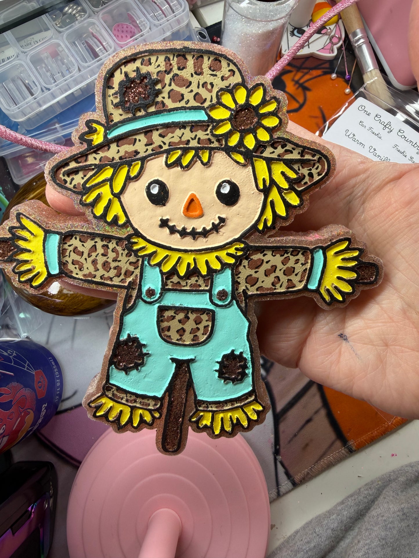 Scarecrow in warm vanilla sugar scent