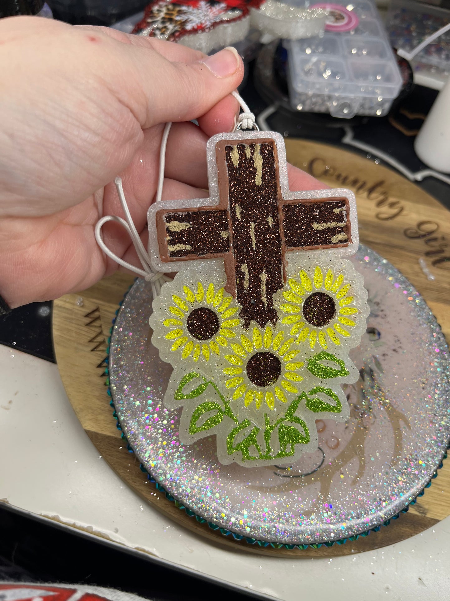 Cross with flowers freshies in the scent coco butter cashmere