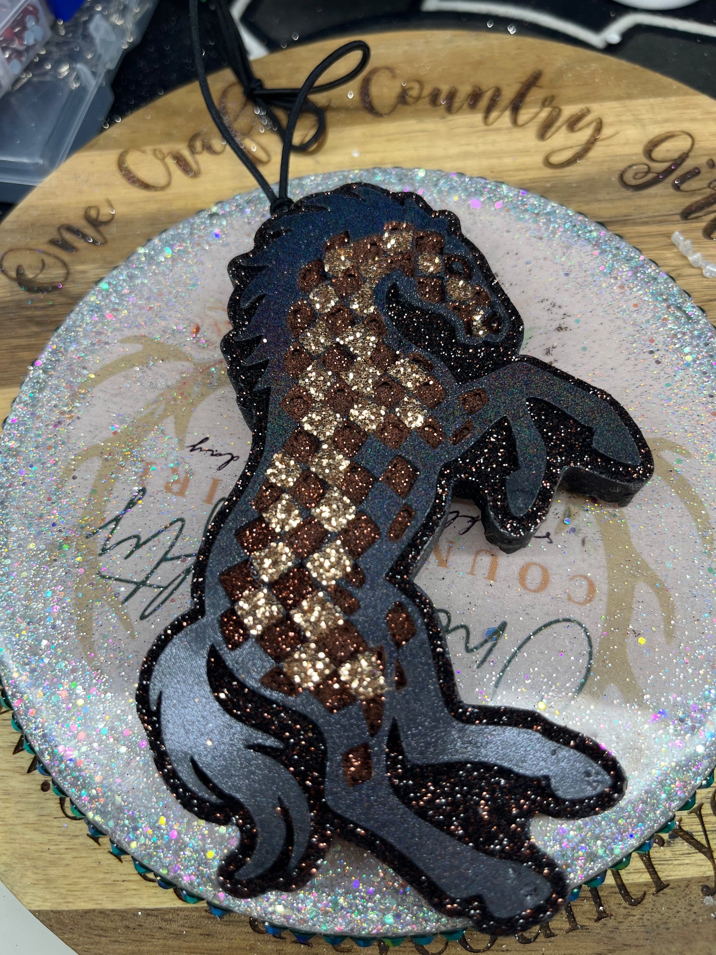 Bucking horse in scent Narcissist