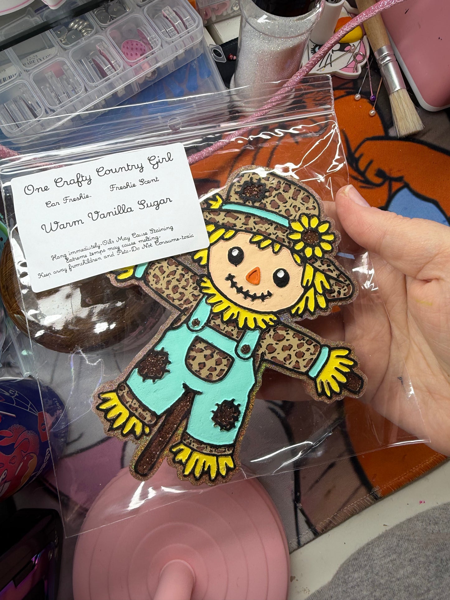Scarecrow in warm vanilla sugar scent