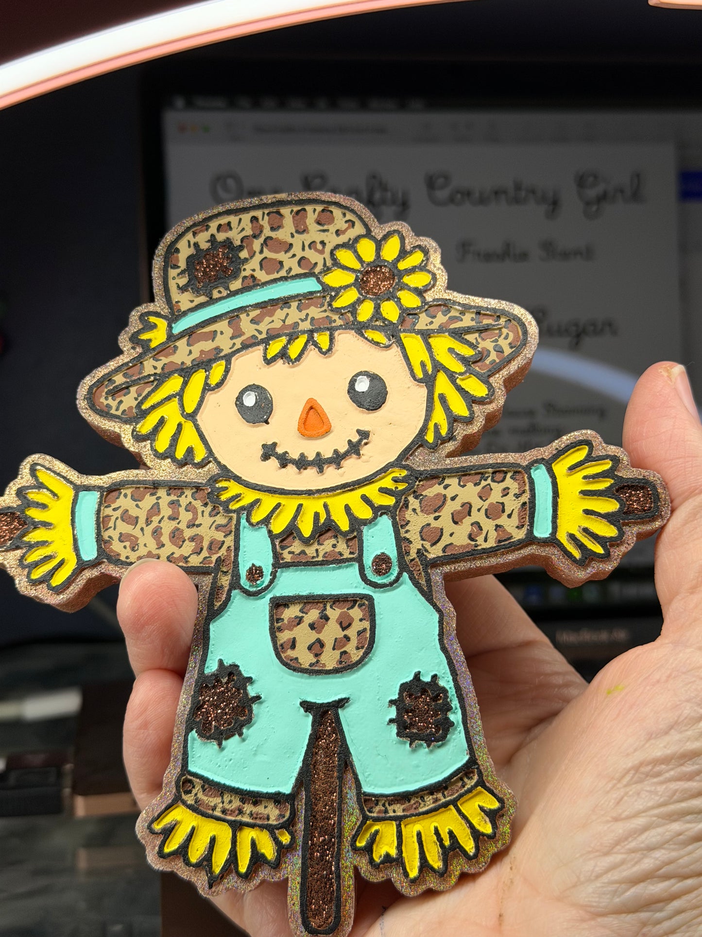 Scarecrow in warm vanilla sugar scent