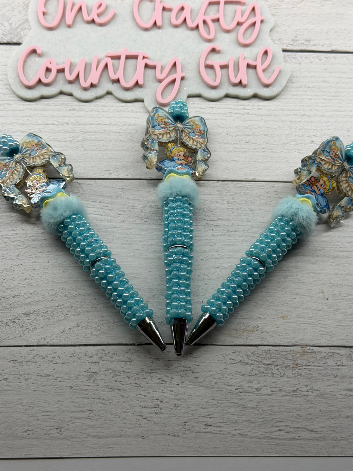 Princess with baby mouse on a light blue pearl pen