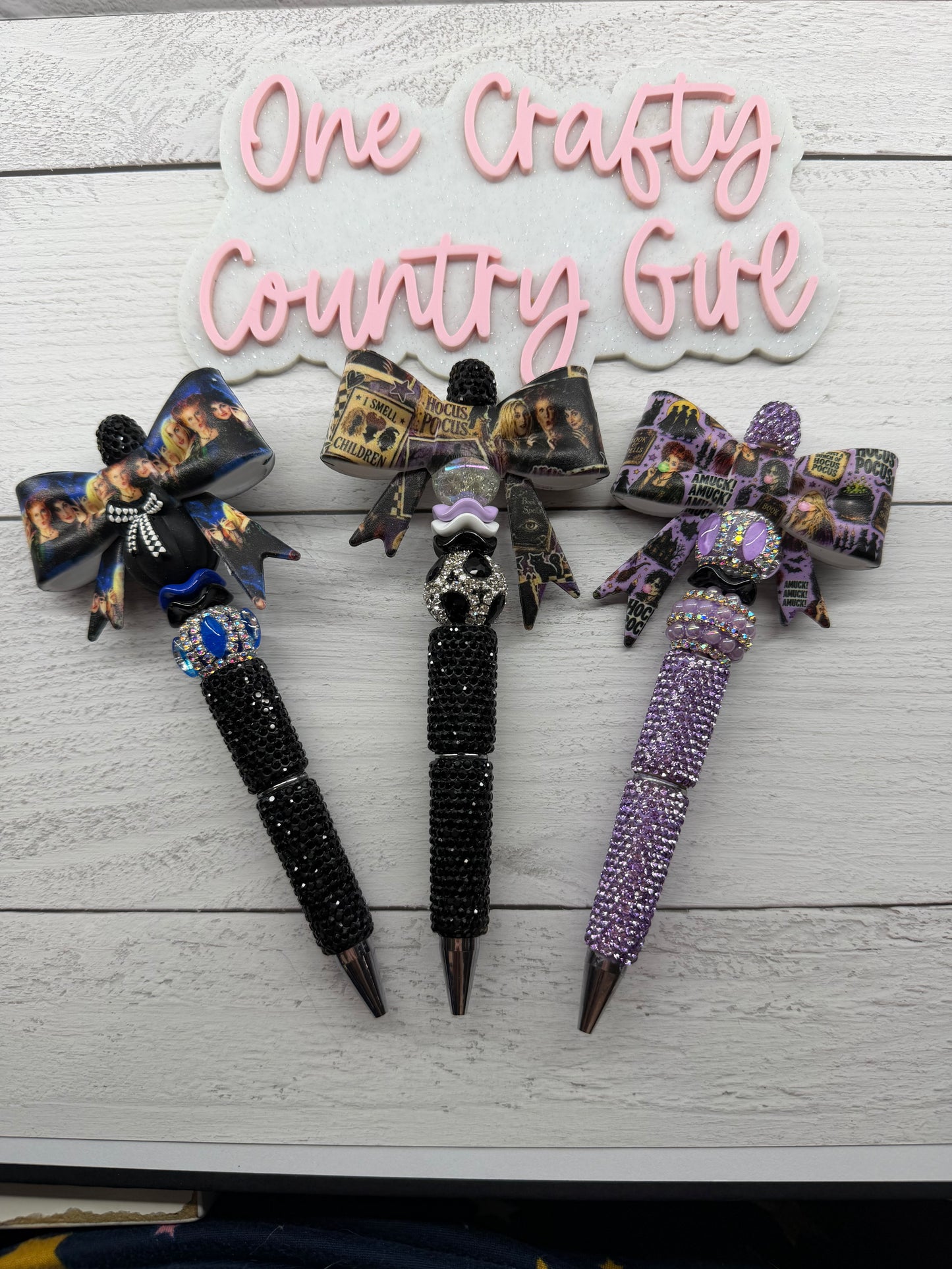 Hocus Pocus Inspired Bow on Rhinestone Pen