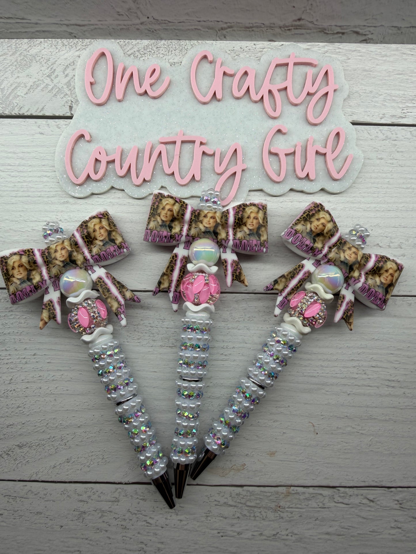 80s Dolly bow on rhinestone and pearl plastic pen (Dolly Collection #9)