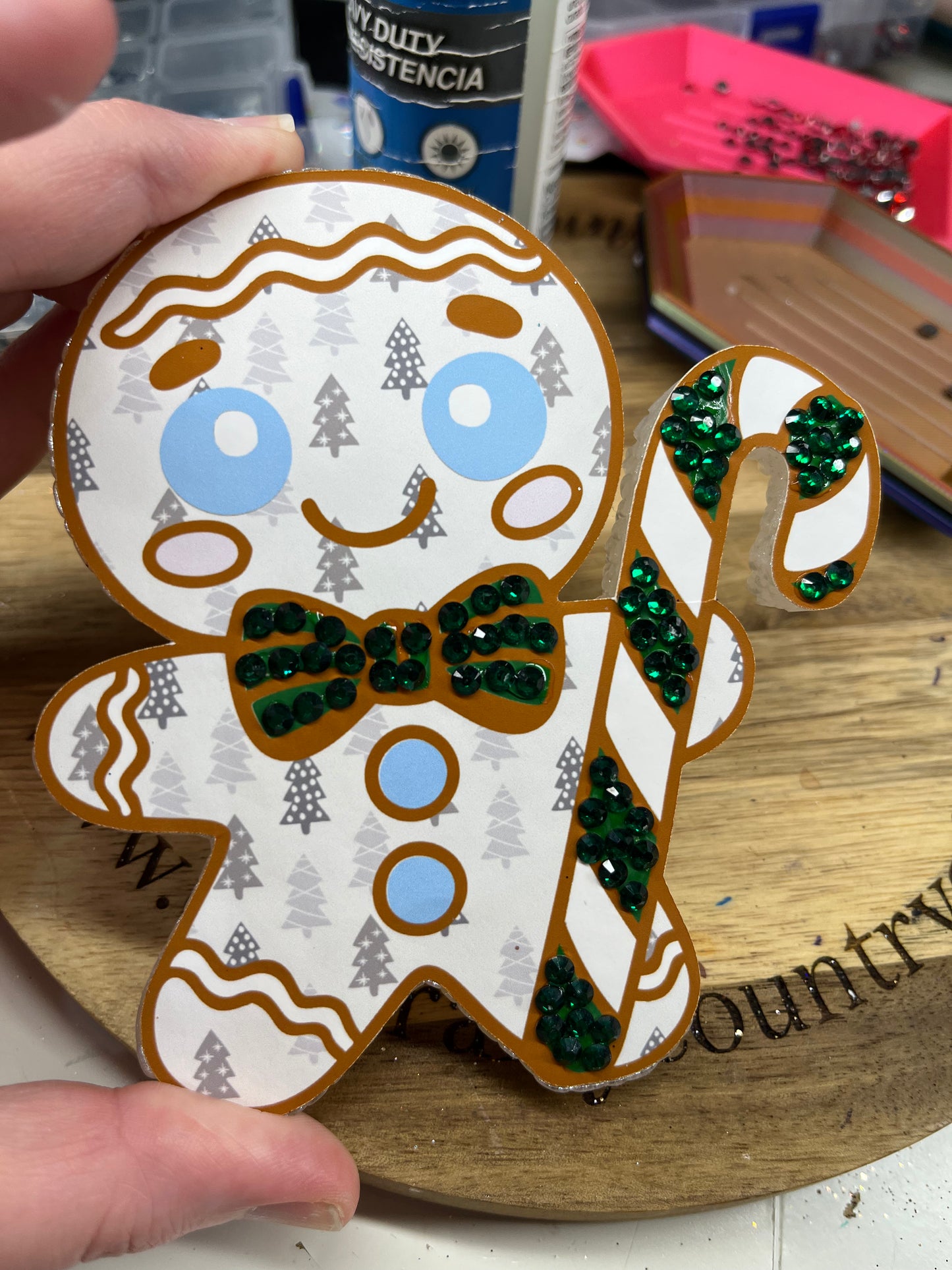 Gingerbread Man with rhinestones in scent